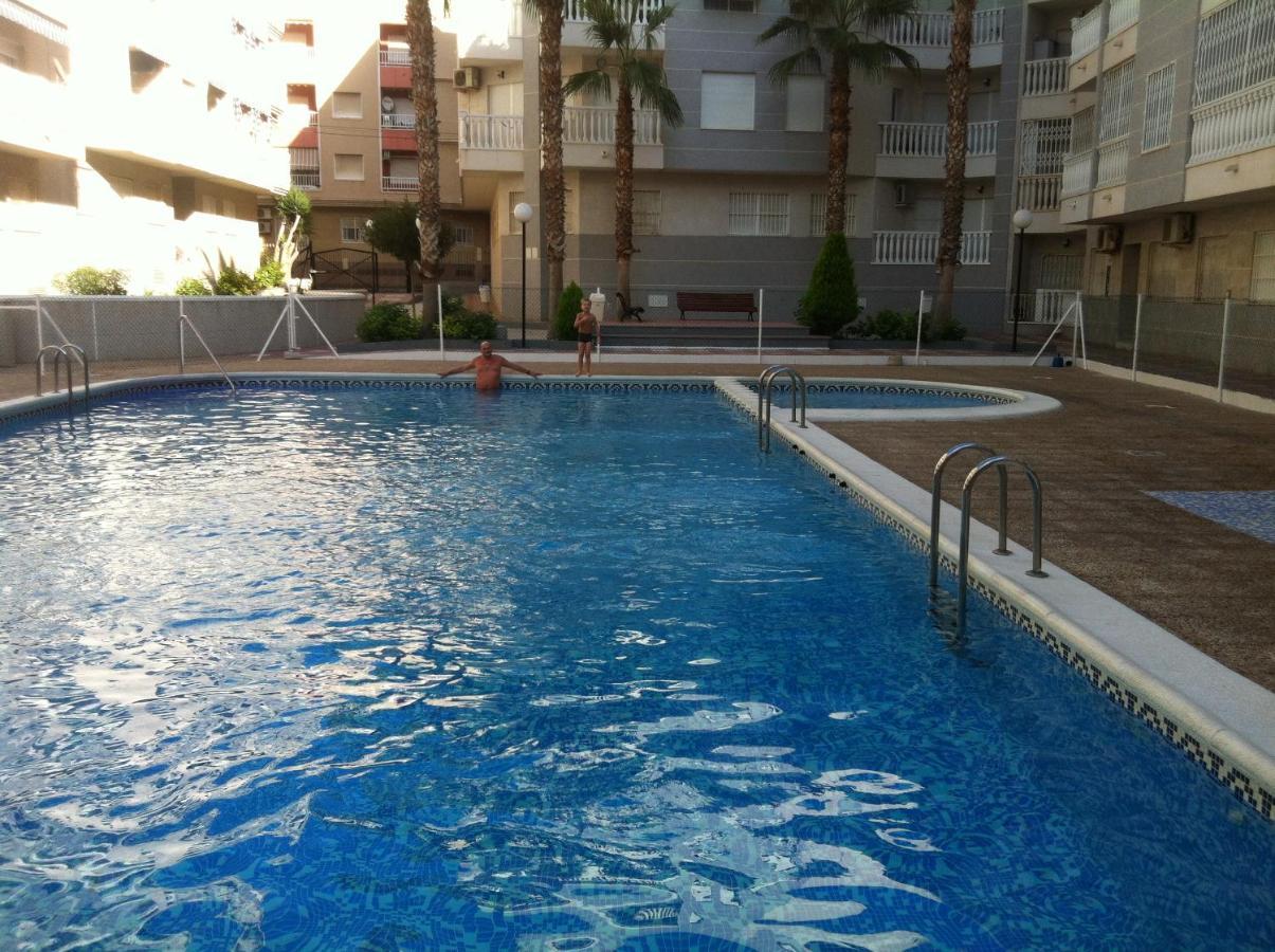 Exceptionnel Appartement En Espagne Торевьиа Экстерьер фото